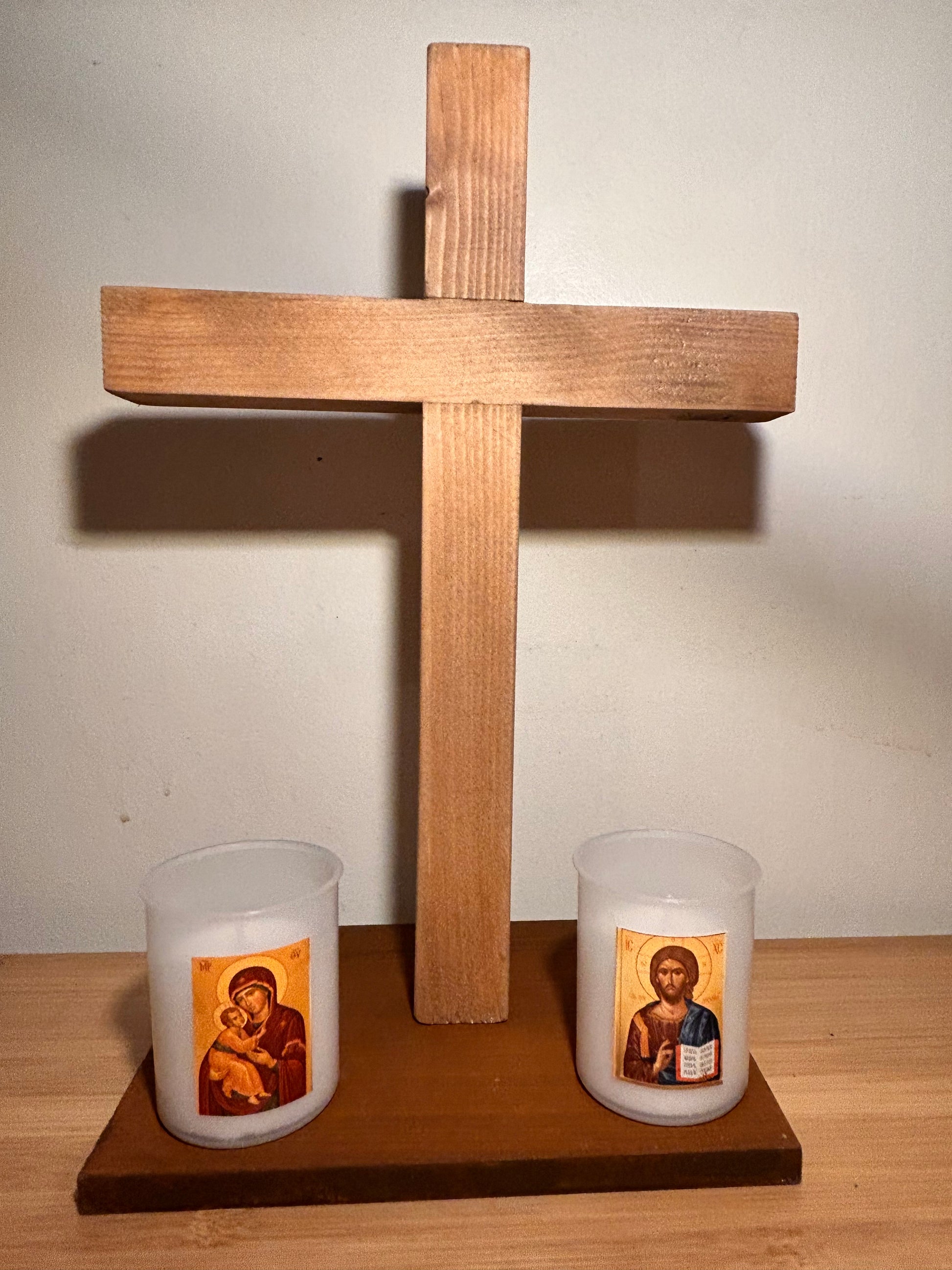 Croix chrétienne avec support